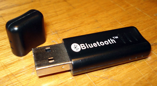 Самый обычный Bluetooth адаптер с подключением в USB