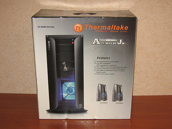 ид спереди на упаковку корпуса Thermaltake Armor Jr