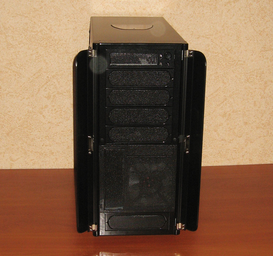 Фронтальная часть корпуса Thermaltake Armor Jr