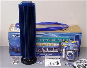 Комплектация Zalman Reserator на фоне упаковки