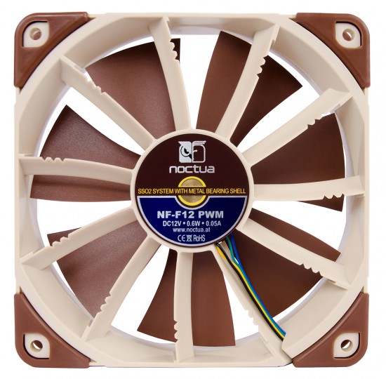 Вид сзади на вентилятор Noctua NF-F12