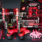 Внутрености проекта ASUS ROG-TJ11 Diablo III Edition