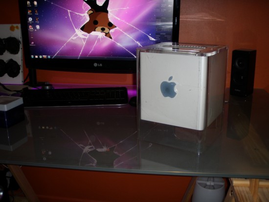 Тот самый PowerMac G4 Cube, в корпусе которого будут делать проект