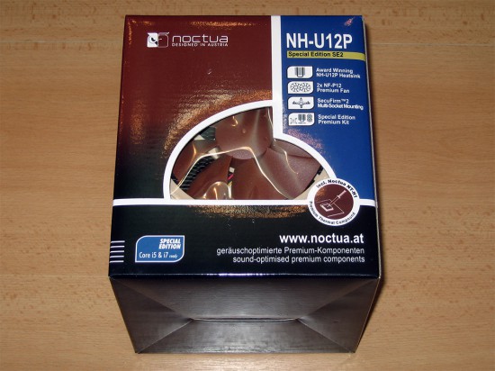 Вид спереди на коробку кулера Noctua NH-U12P SE2