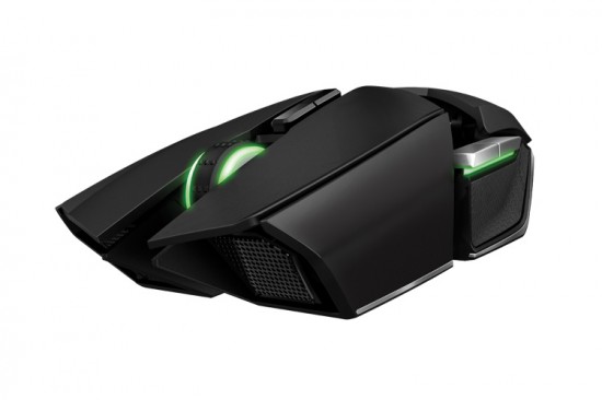 Вид сбоку на мышь Razer Ouroboros без дополнительных боковых панелей