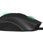 Вид справа на обновленную мышь Razer Naga