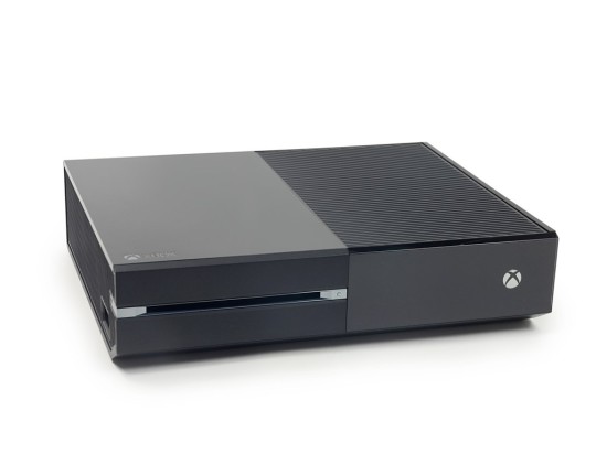 Общий вид игровой консоли Xbox One