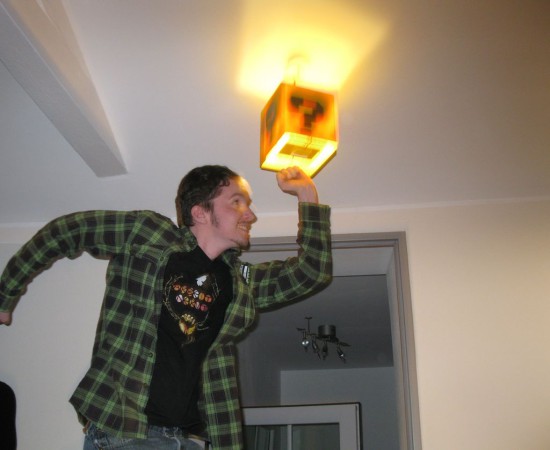 Механика работы светильника Super Mario Lamp